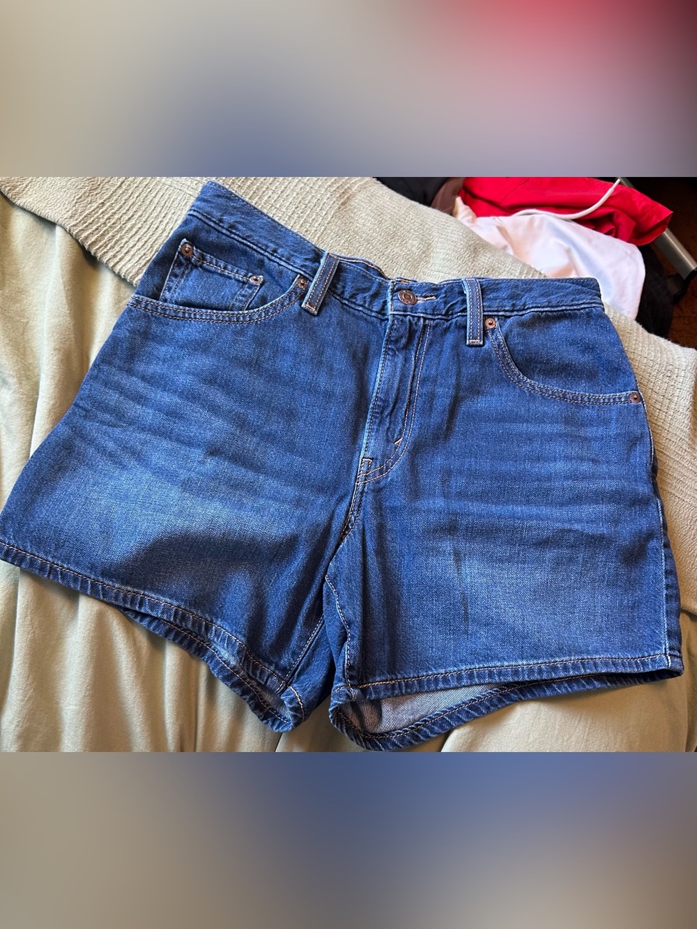 Levies Cinch shorts inClassic Blue Denim Casual High-Rise Style